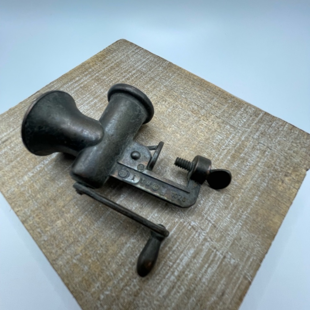 Vintage Durham Industries Miniature Die Cast Meat Grinder Dated 1978 Item No. 14